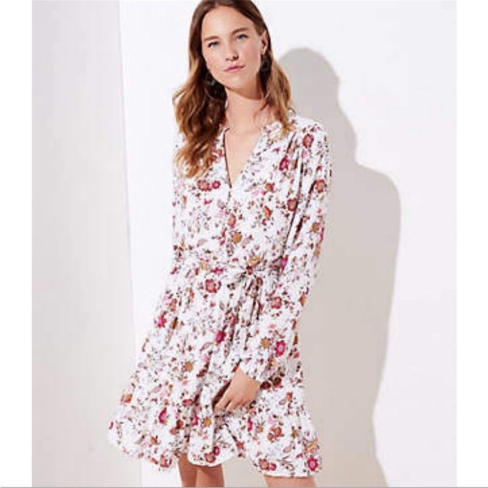 NWT 💐 LOFT 💐 White Floral Long Sleeve Petite Dress - XSP